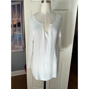 Gorgeous John P. white linen top long sleeves v neckline fits Large